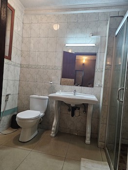 Bridgeview Hotel & Conference Centre