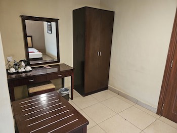 Bridgeview Hotel & Conference Centre