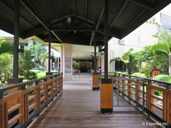 Big 8 Corporate Hotel