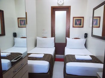 Elphinstone Hotel
