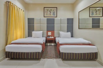 Elphinstone Hotel