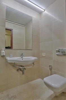 Elphinstone Hotel