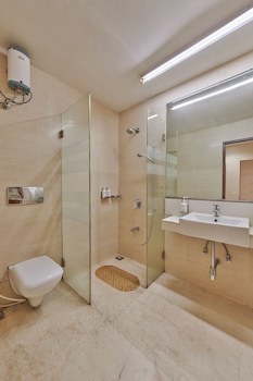 Elphinstone Hotel