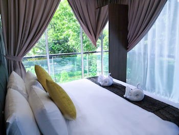 Alia Residence
