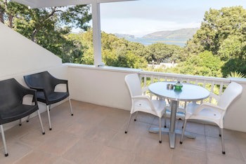 South Villa Guesthouse & Garden