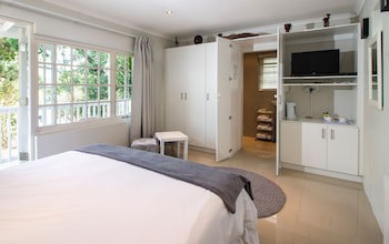 South Villa Guesthouse & Garden