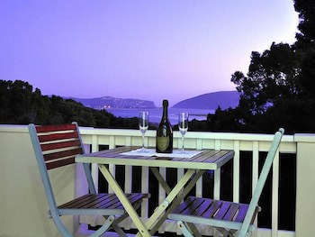 South Villa Guesthouse & Garden