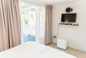 South Villa Guesthouse & Garden