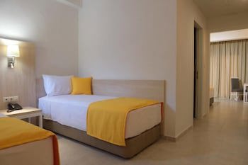 Aristoteles Holiday Resort & Spa galeri fotoğrafı