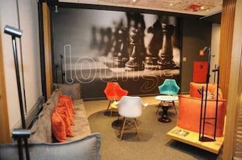 Ajax Hotel