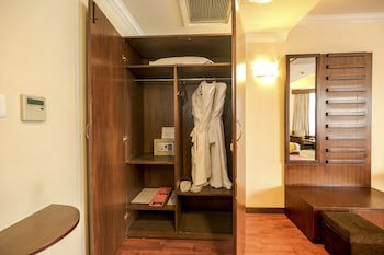 Airport Hotel