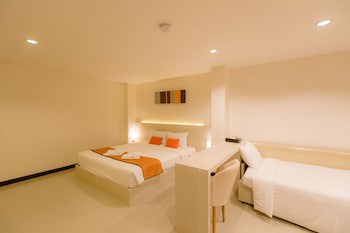 De Hug Hotel & Residence