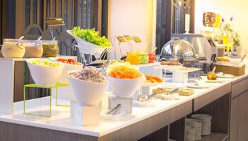 De Hug Hotel & Residence