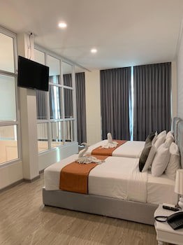 De Hug Hotel & Residence