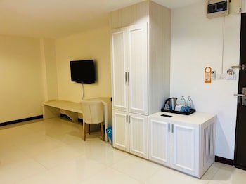 De Hug Hotel & Residence