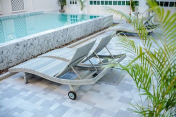 De Hug Hotel & Residence