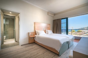 Phoenix Hotel