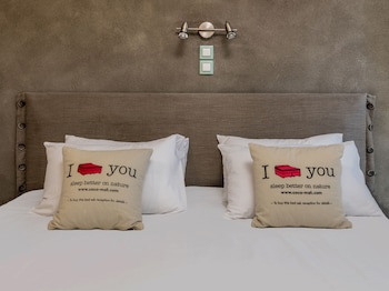 Phoenix Hotel