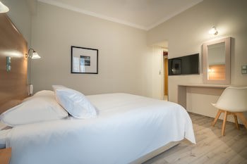 Phoenix Hotel