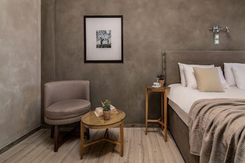 Phoenix Hotel