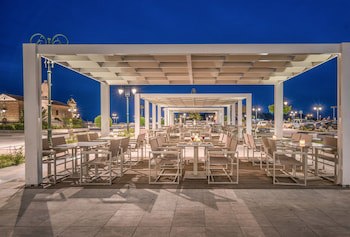 Phoenix Hotel