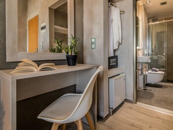 Phoenix Hotel