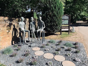 Badgemore Park B&B And Golf Club