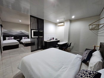 Airlangga Hotel