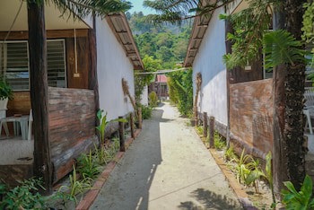 Phi Phi Nice Beach Resort
