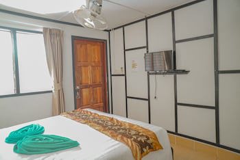 Phi Phi Nice Beach Resort