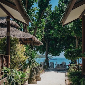 Phi Phi Nice Beach Resort