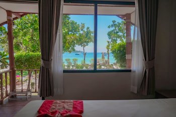 Phi Phi Nice Beach Resort