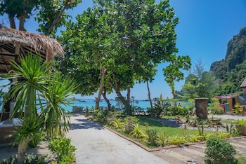 Phi Phi Nice Beach Resort