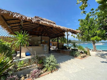Phi Phi Nice Beach Resort