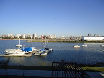 Hotel Puerto Amarras