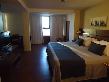 Hotel Puerto Amarras