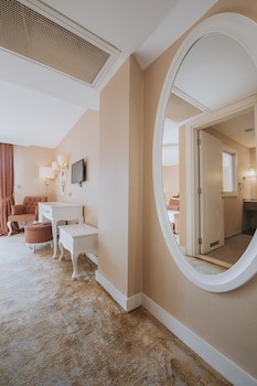 Han Deluxe Hotel galeri fotoğrafı