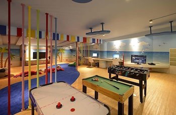 Discovery Ancol (Adults Only)