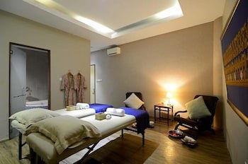 Discovery Ancol (Adults Only)
