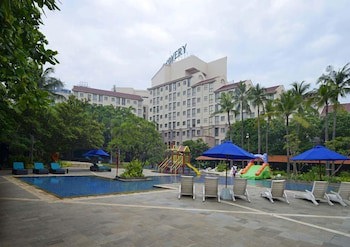 Discovery Ancol (Adults Only)