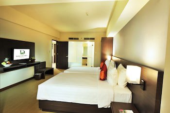 Discovery Ancol (Adults Only)