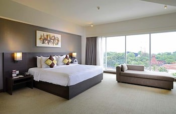 Discovery Ancol (Adults Only)