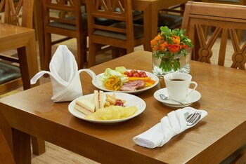 Gyeongju Gg Tourist Hotel