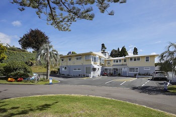 Asure Harbour View Motel And Water Front Apartments