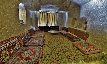 Grand Cave Suites