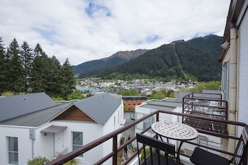 Caples Court