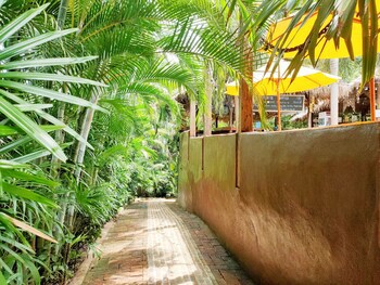 Baanpong Lodge