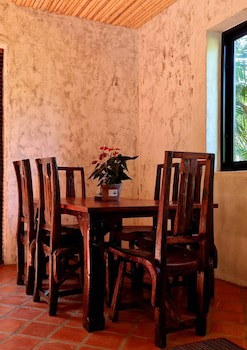 Baanpong Lodge