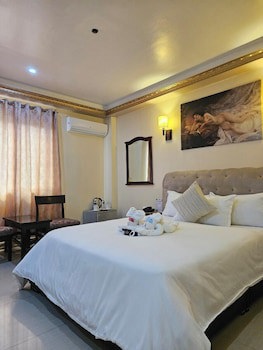 Clark Imperial Hotel