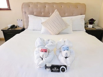 Clark Imperial Hotel